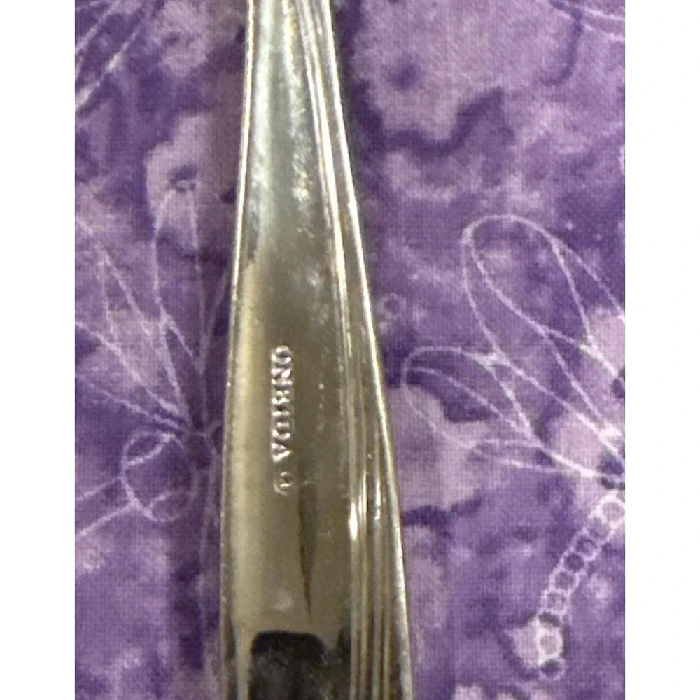 Oneida Camlynn Cleo Satin Stainless Steel Dinner Knives Knife Set‎ Of 8
